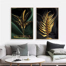لوحة جدارية نباتات ذهبية بالخلفية الخضراء والسوداء